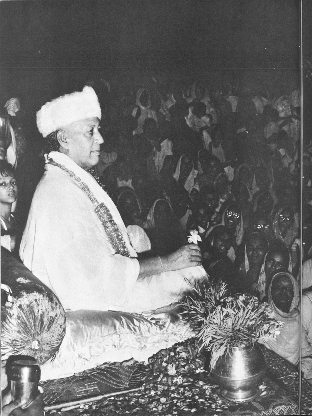 page62_Shri_Hans_photo.jpg 388.9K
